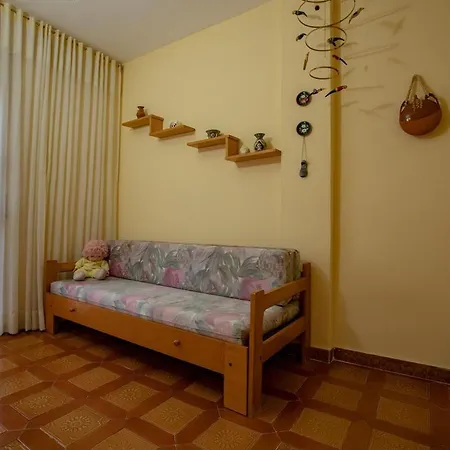 Apartment With 3